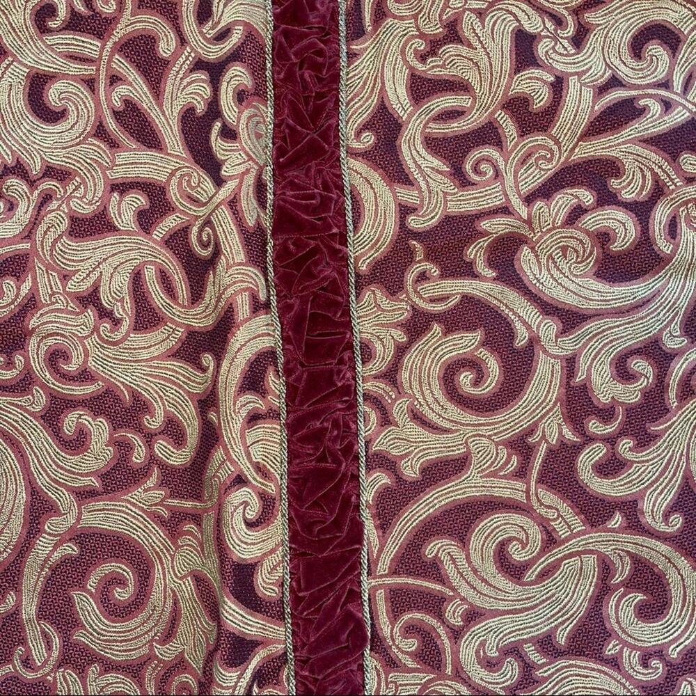 Christmas Tree Skirt - Picture 5 of 10